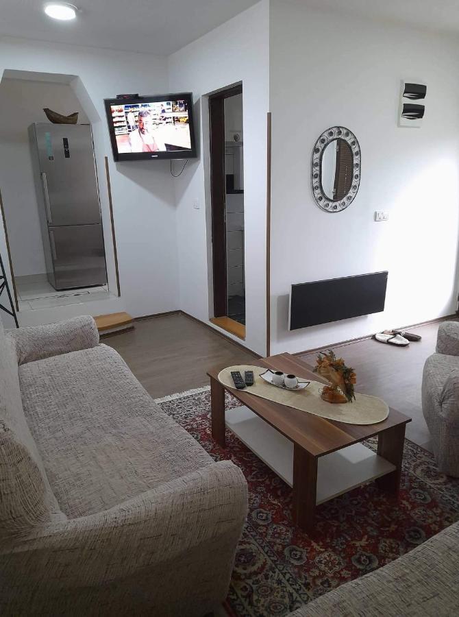 Appartement Stan Na Dan Gornji Milanovac-Centar-Nova Gradnja Extérieur photo