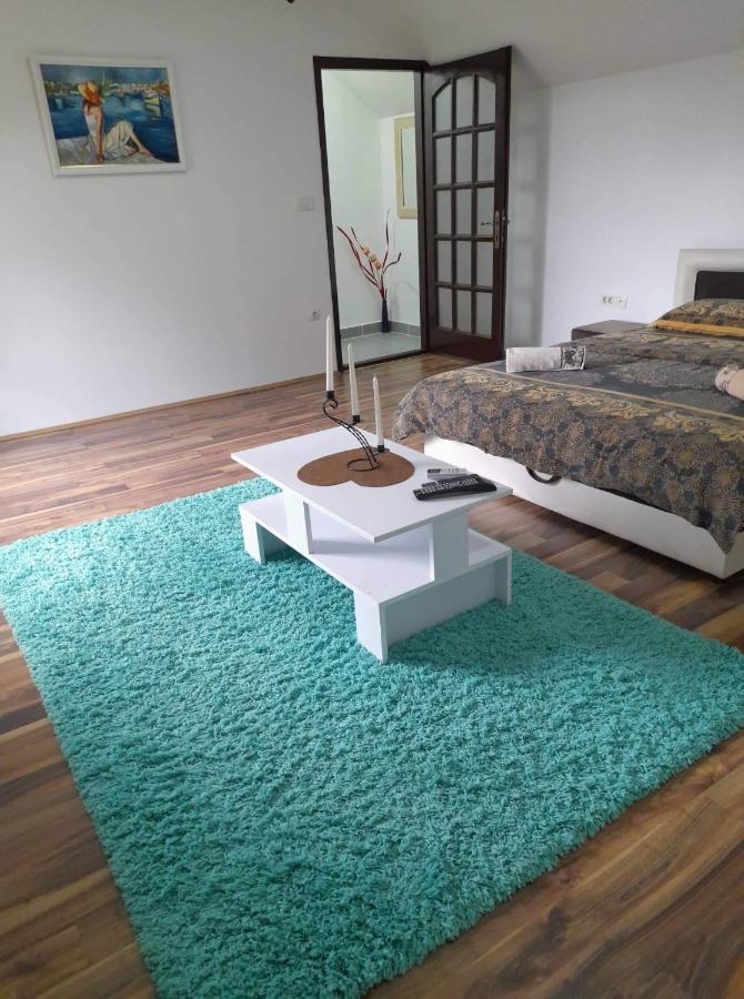 Appartement Stan Na Dan Gornji Milanovac-Centar-Nova Gradnja Extérieur photo